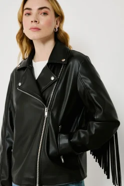 Cazadora biker de polipiel con flecos