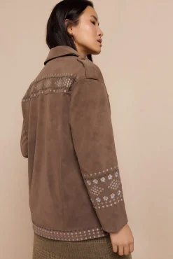 Cazadora biker efecto piel bordada