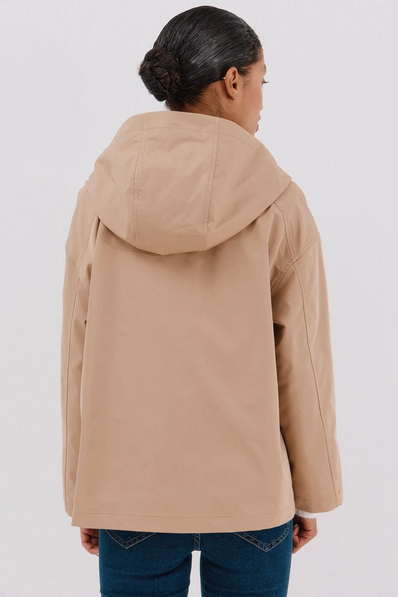 Cazadora corta botones automáticos