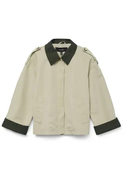 Cazadora corta cuello de solapa