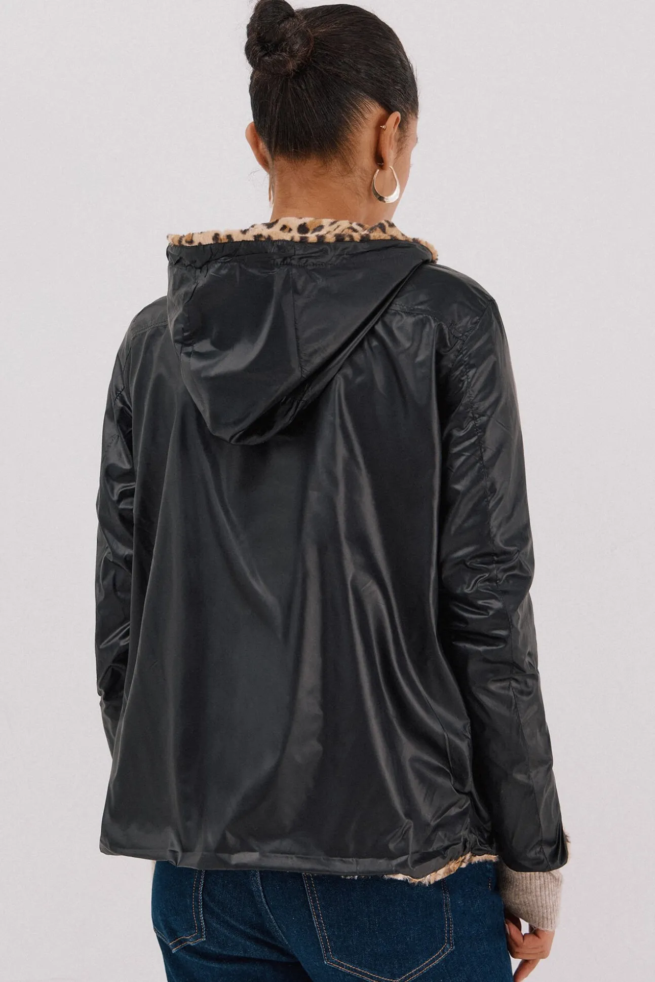 Cazadora corta reversible efecto pelo