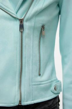 Cazadora de ante con tachuelas