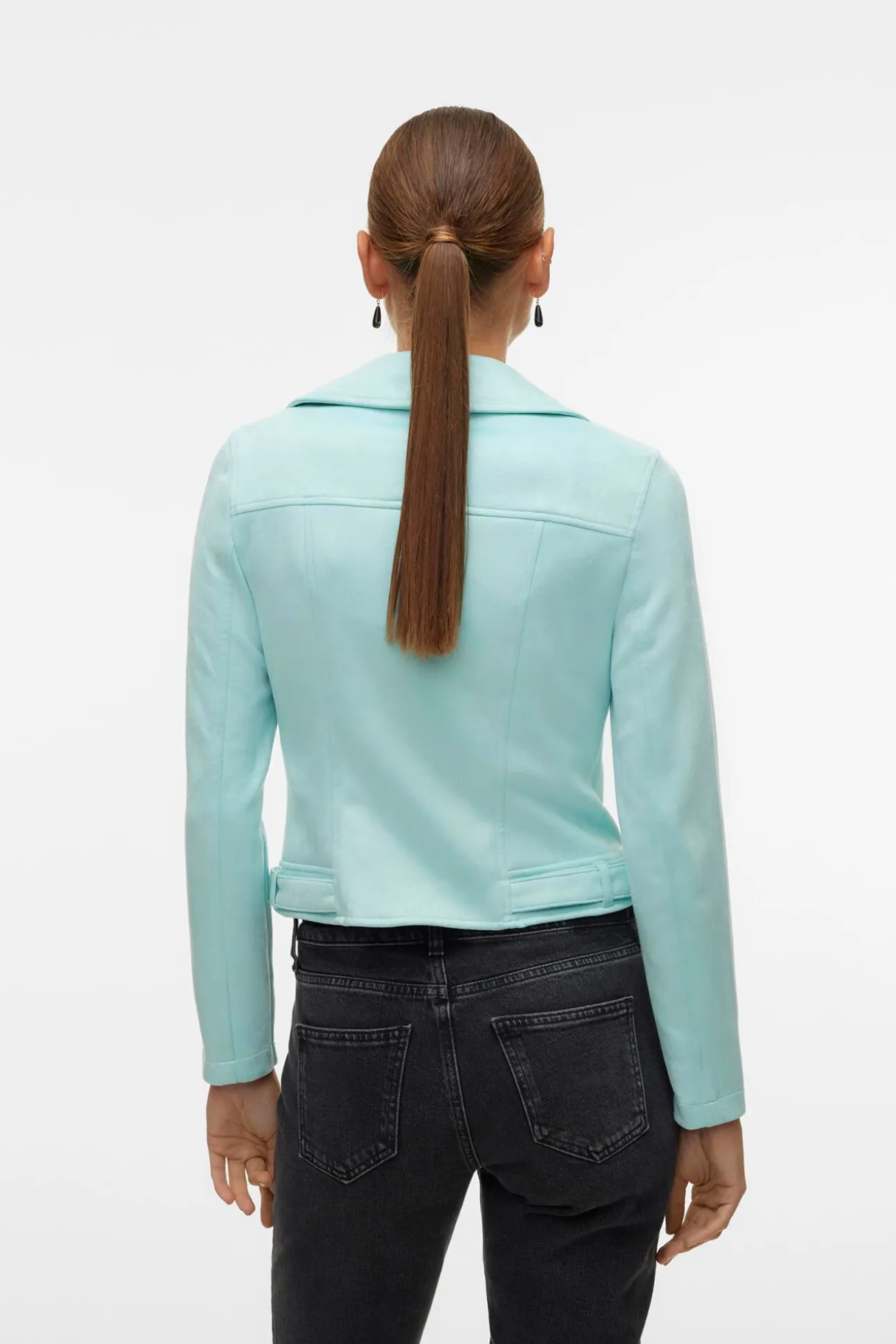 Cazadora de ante con tachuelas