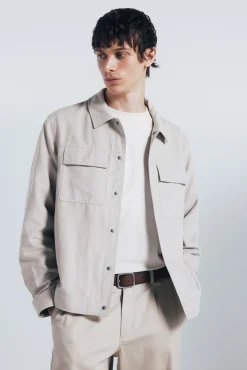 Cazadora efecto ante