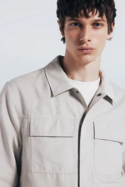 Cazadora efecto ante