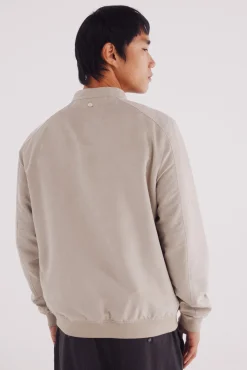 Cazadora efecto ante microperforados