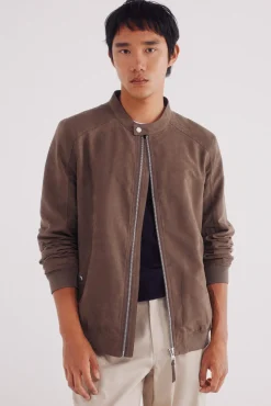 Cazadora efecto ante microperforados