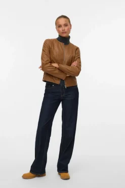 Cazadora efecto piel