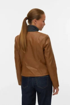 Cazadora efecto piel