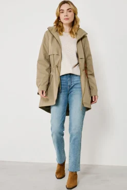 Cazadora parka con capucha