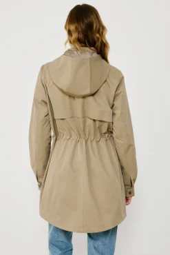 Cazadora parka con capucha