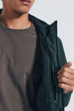 Cazadora técnica acolchada