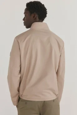 Cazadora técnica ligera