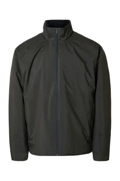 Cazadora técnica resistente al agua