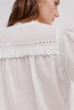 Cécile. Blusa bordada