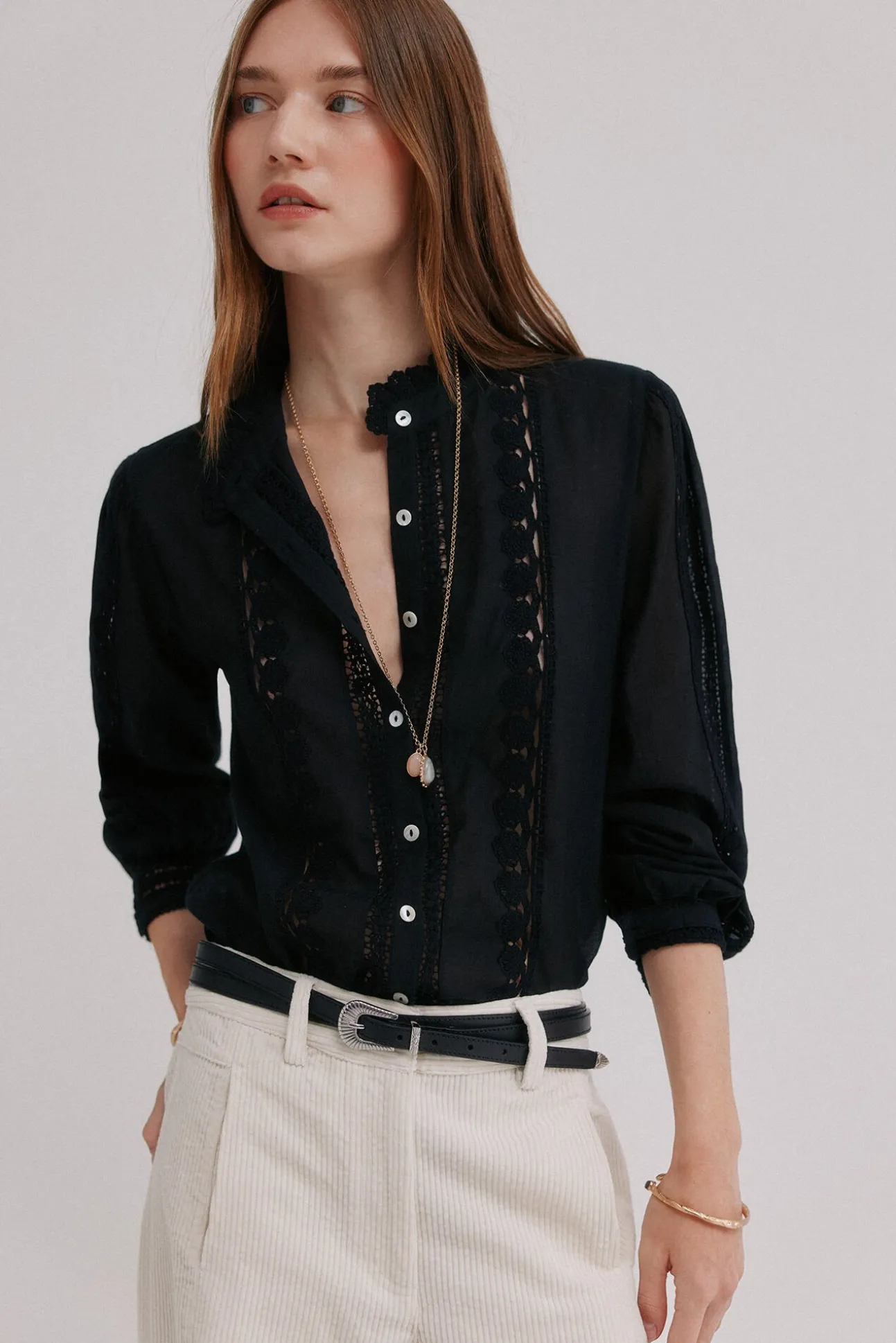 Celina. Blusa bordada