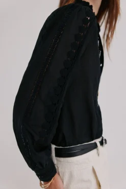 Celina. Blusa bordada