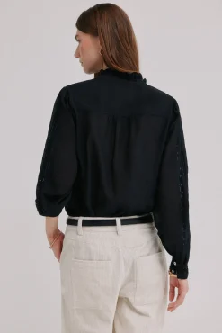 Celina. Blusa bordada