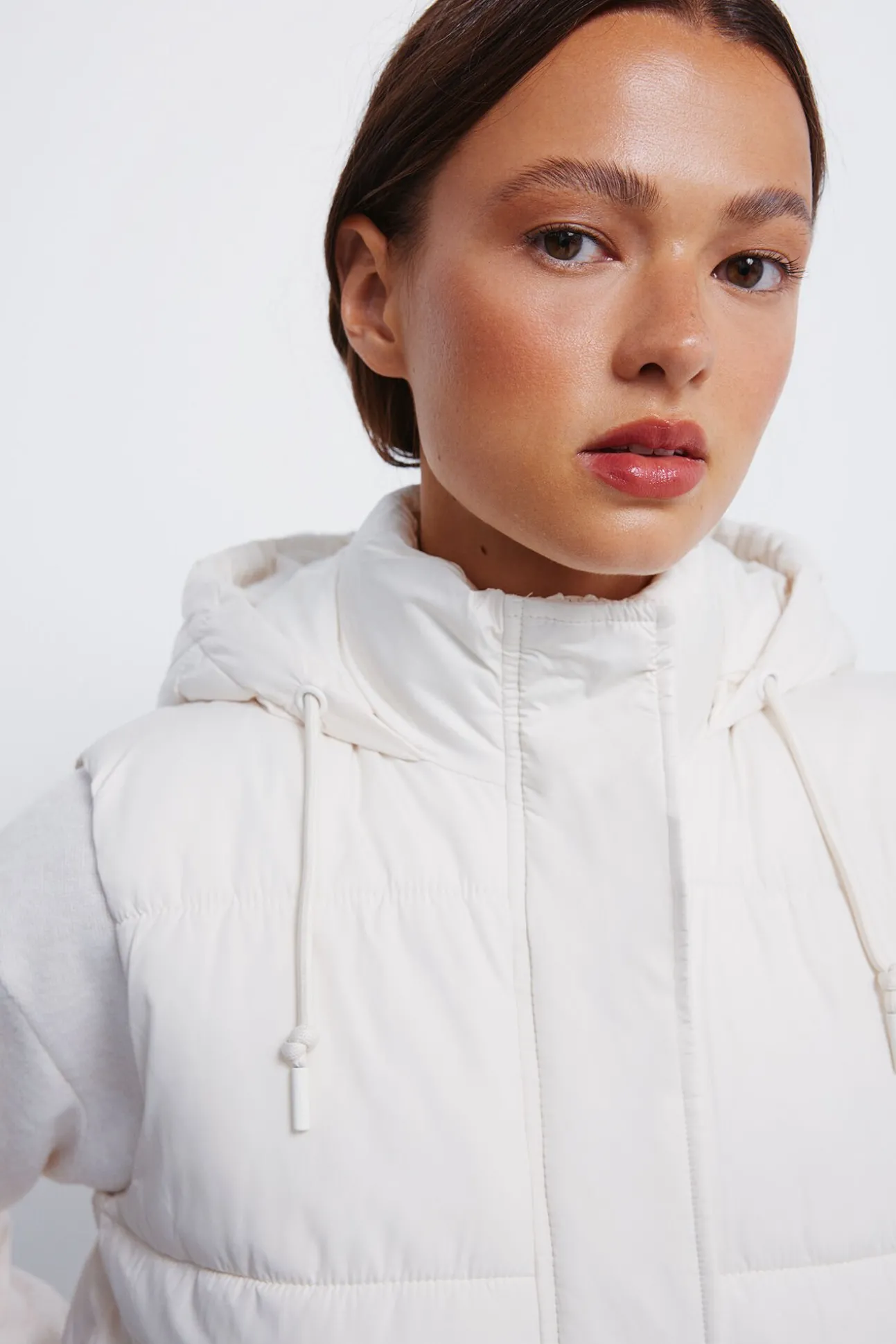 Chaleco capucha poliéster reciclado