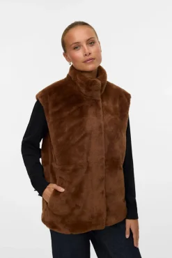 Chaleco de pelo cuello alto