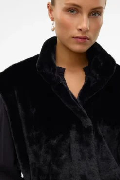 Chaleco de pelo cuello alto