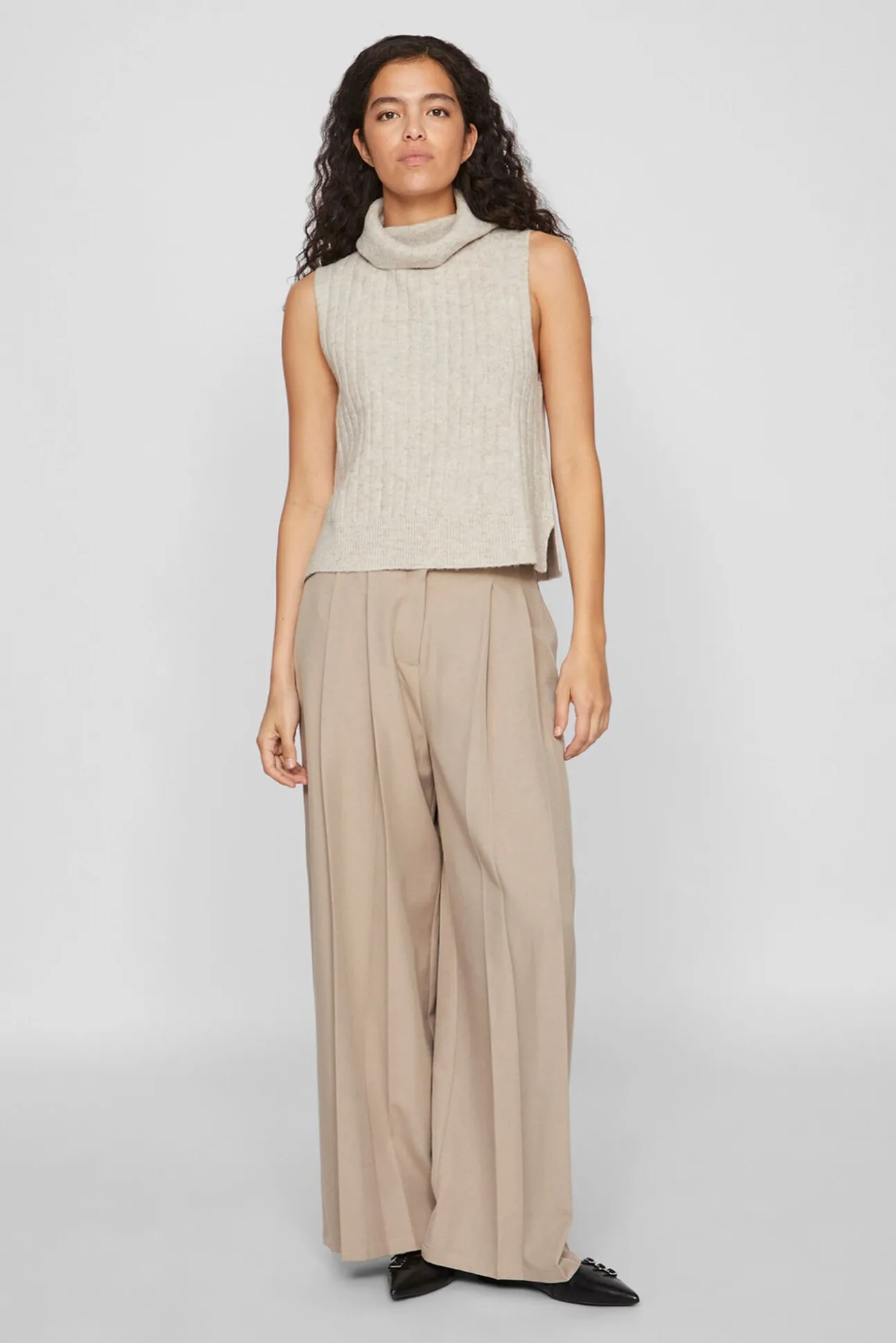 Chaleco de punto de cuello vuelto