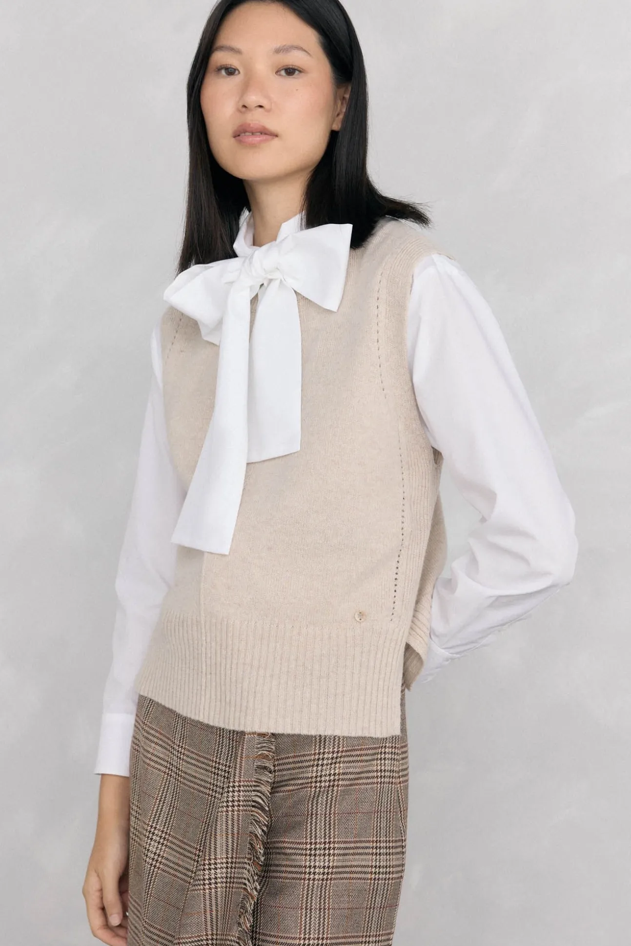 Chaleco de punto lana calados