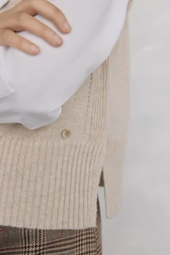 Chaleco de punto lana calados