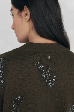 Chaleco de punto pico con pedrería bordada