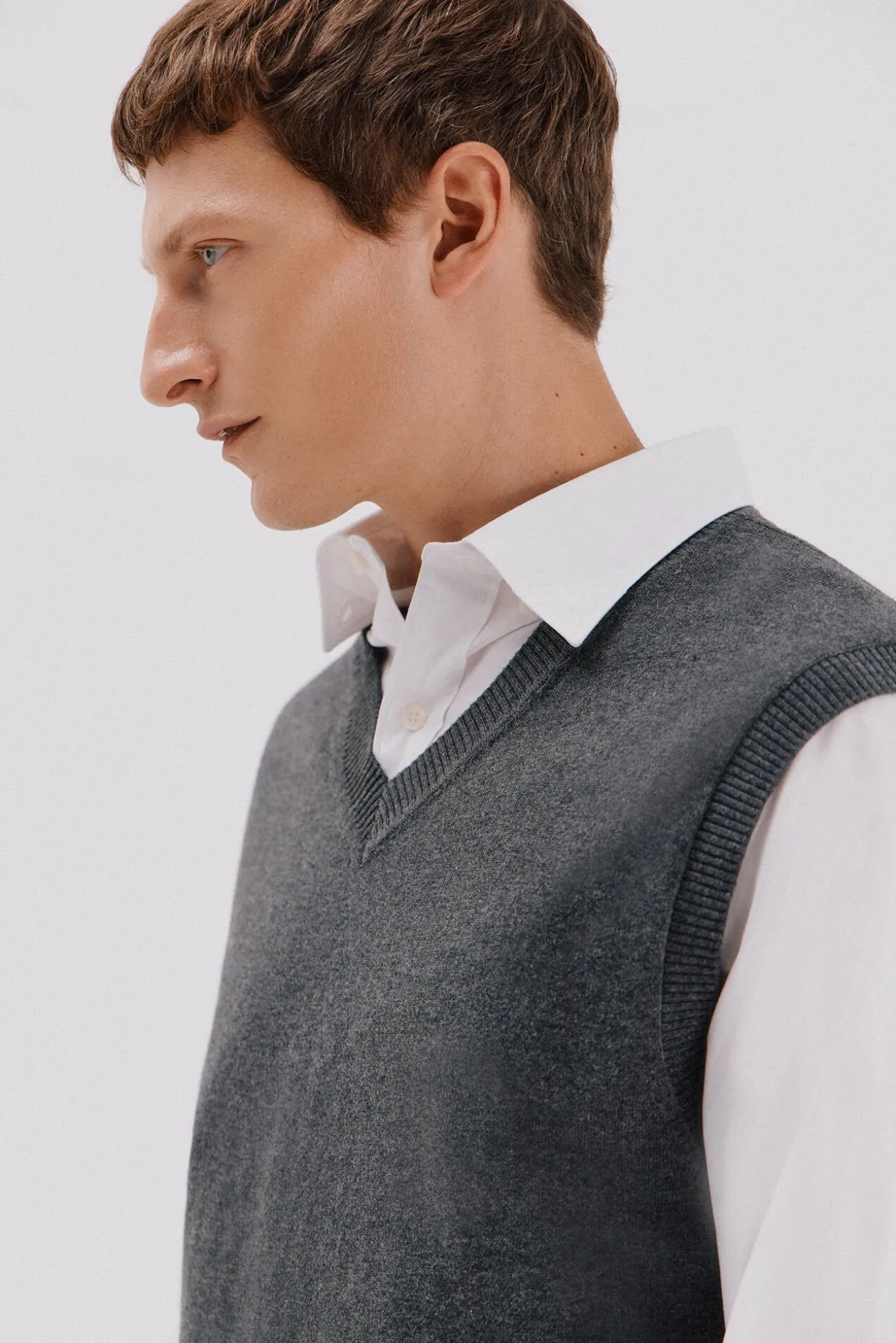 Chaleco punto algodón cashmere cuello pico