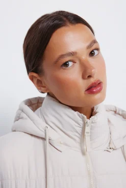 Chaqueta acolchada capucha poliéster reciclado