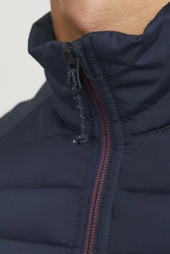 Chaqueta acolchada cuello alto