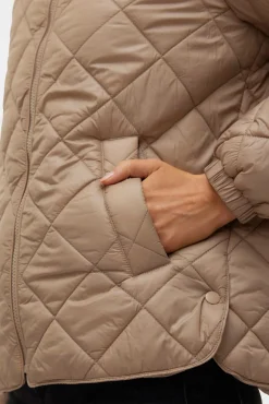 Chaqueta acolchada de mujer con bolsillos