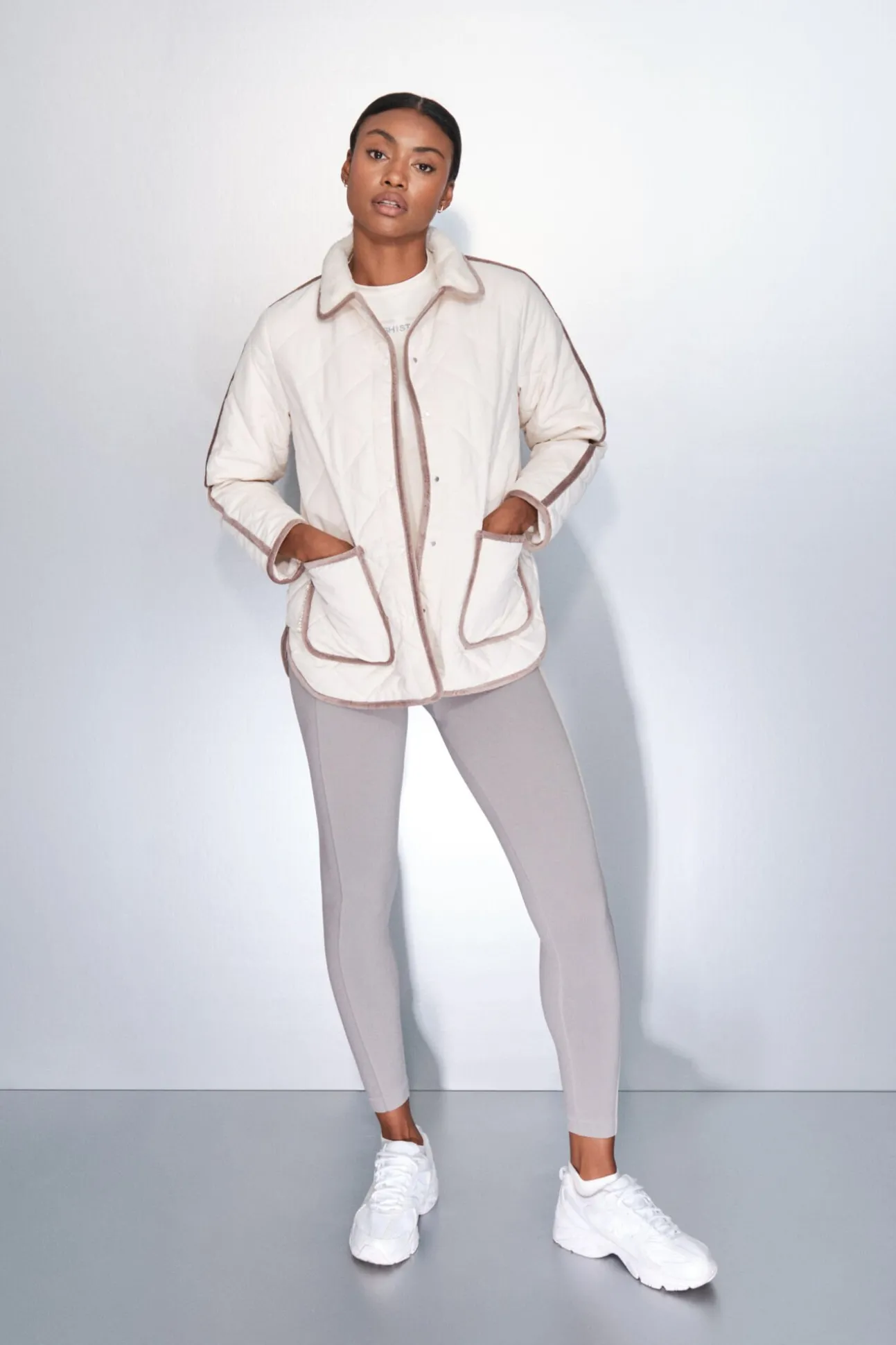 Chaqueta acolchada rombos beige