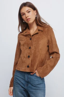 Chaqueta antelina corta botones