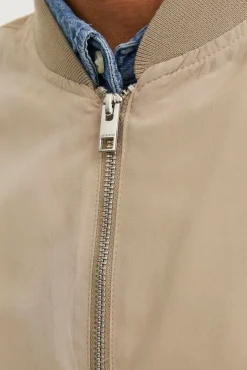 Chaqueta bomber ligera