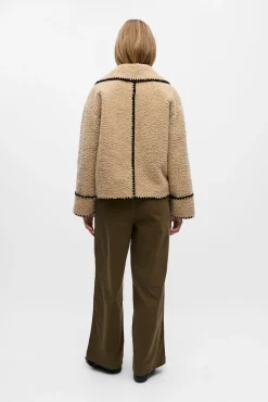 Chaqueta borreguillo sintético