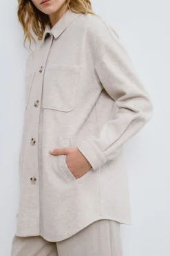 Chaqueta camisera abotonada