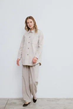 Chaqueta camisera abotonada