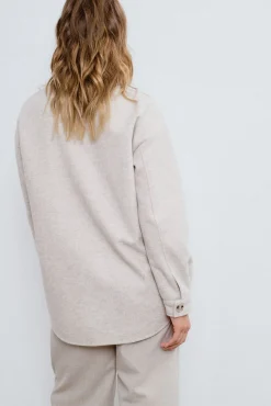 Chaqueta camisera abotonada