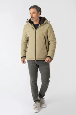 Chaqueta con capucha