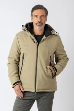 Chaqueta con capucha