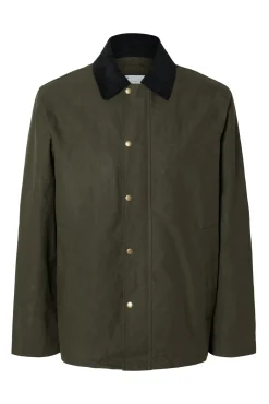 Chaqueta con cuello de pana repelente al agua.