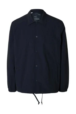 Chaqueta corta con cuello confeccionada con materiales reciclados