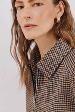 Chaqueta corta cremallera