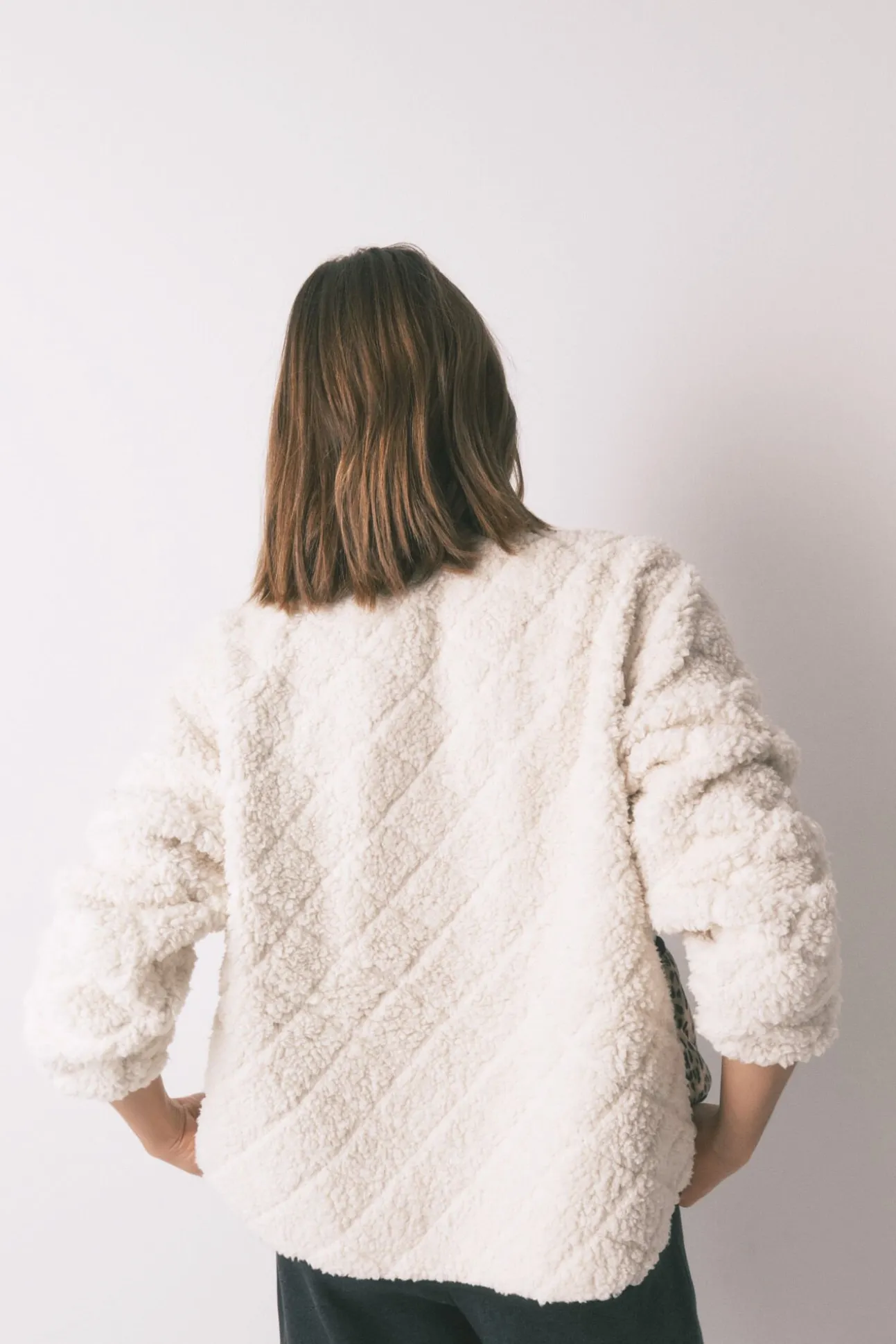 Chaqueta corta reversible animal print