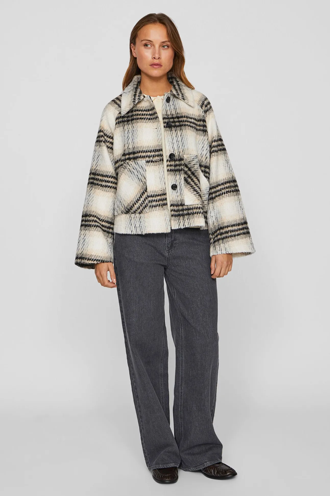 Chaqueta de paño abotonada