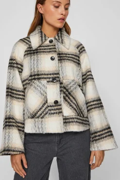 Chaqueta de paño abotonada