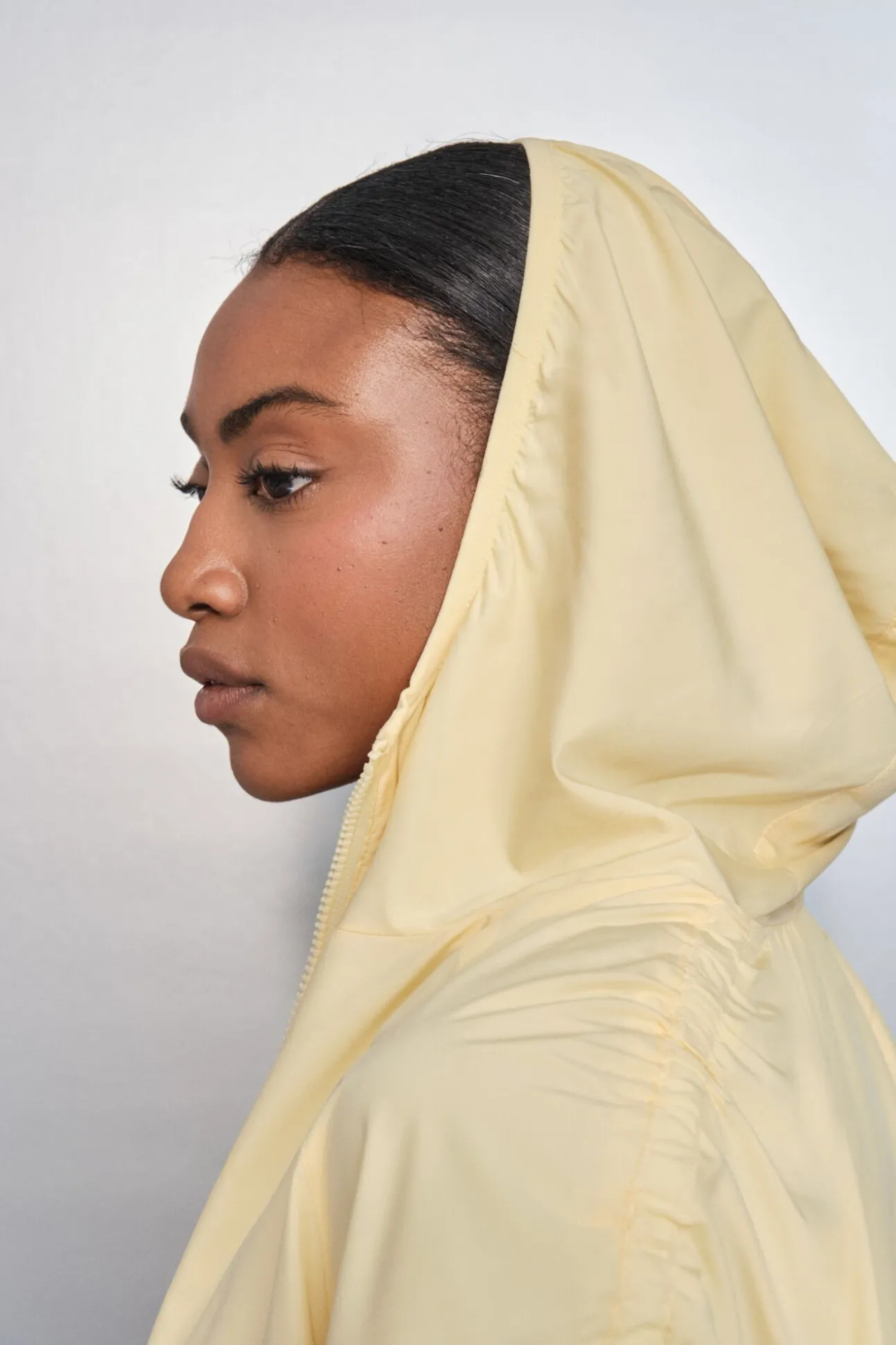 Chaqueta ligera reversible capucha amarillo