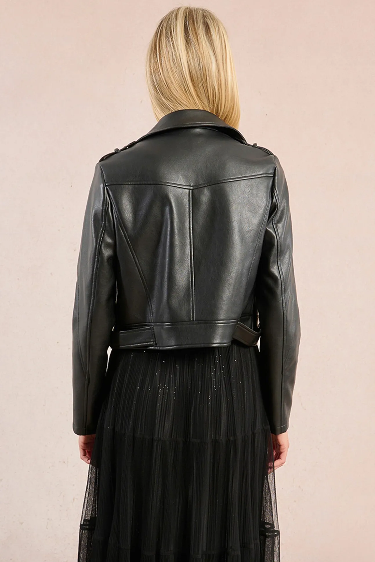 Chaqueta motera en tejido efecto cuero